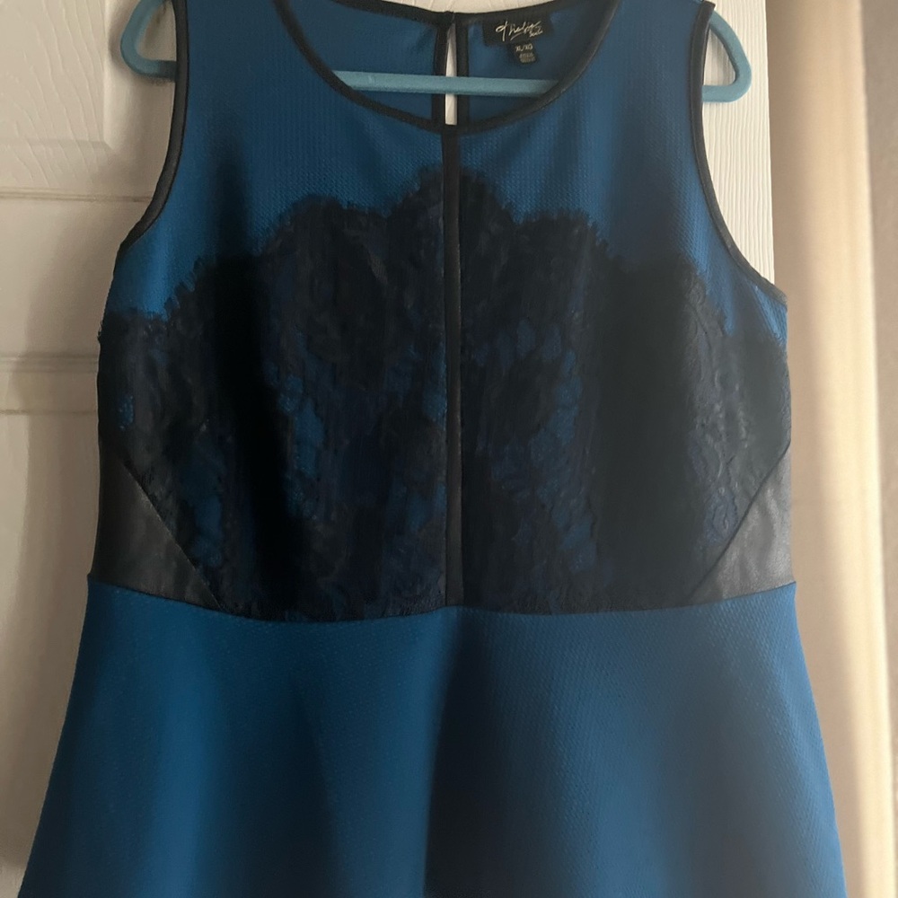 A beautiful and versatile top by Thalia Sodi.